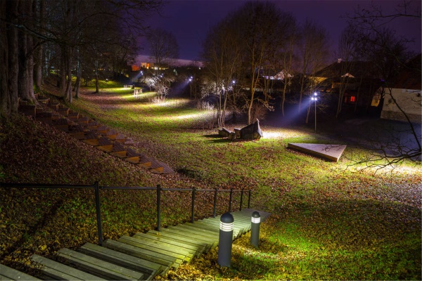 公園夜景亮化設(shè)計(jì)要營(yíng)造溫馨明亮的氛圍